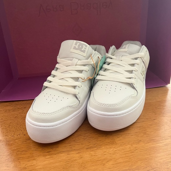 DC Women's Sneakers in all white - Picture 1 of 5